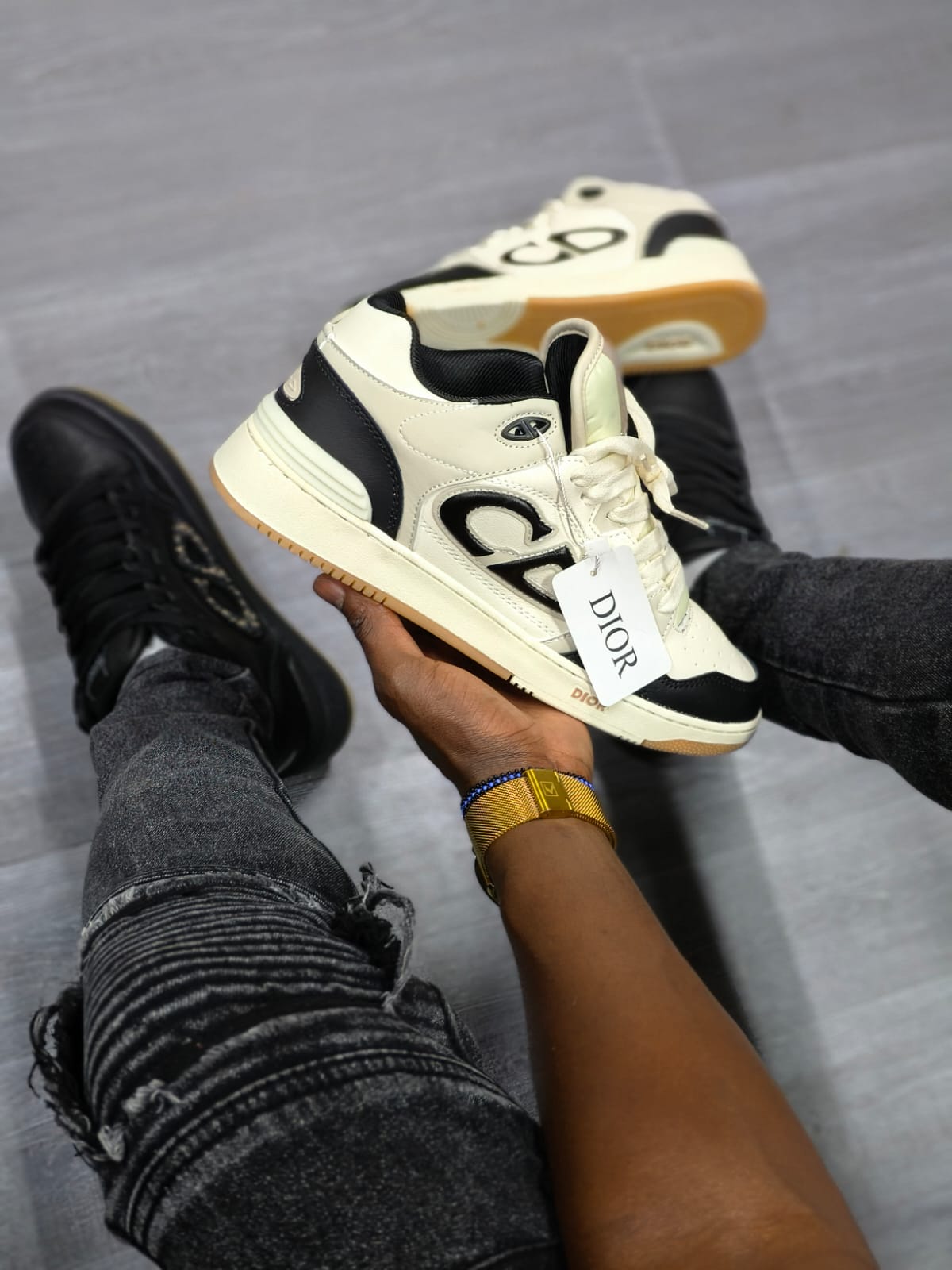 Thumbnail of Christian dior b57 3