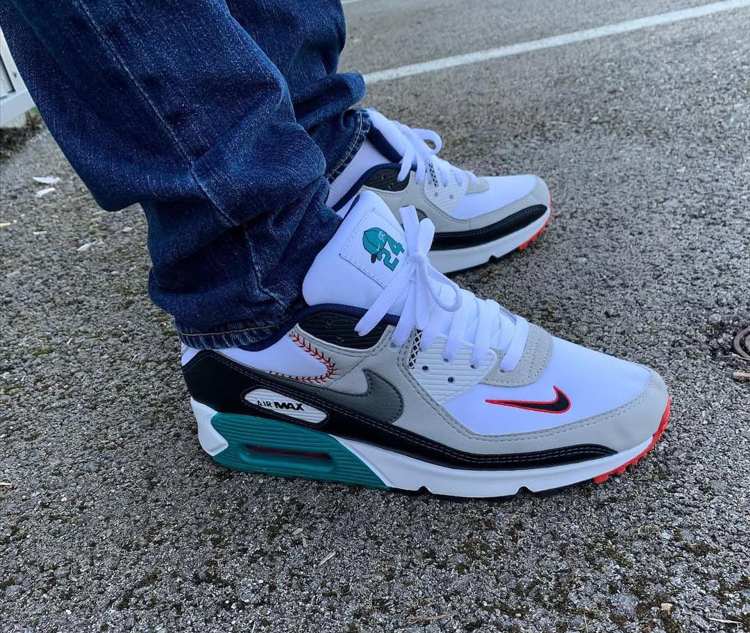 Thumbnail of Airmax 3