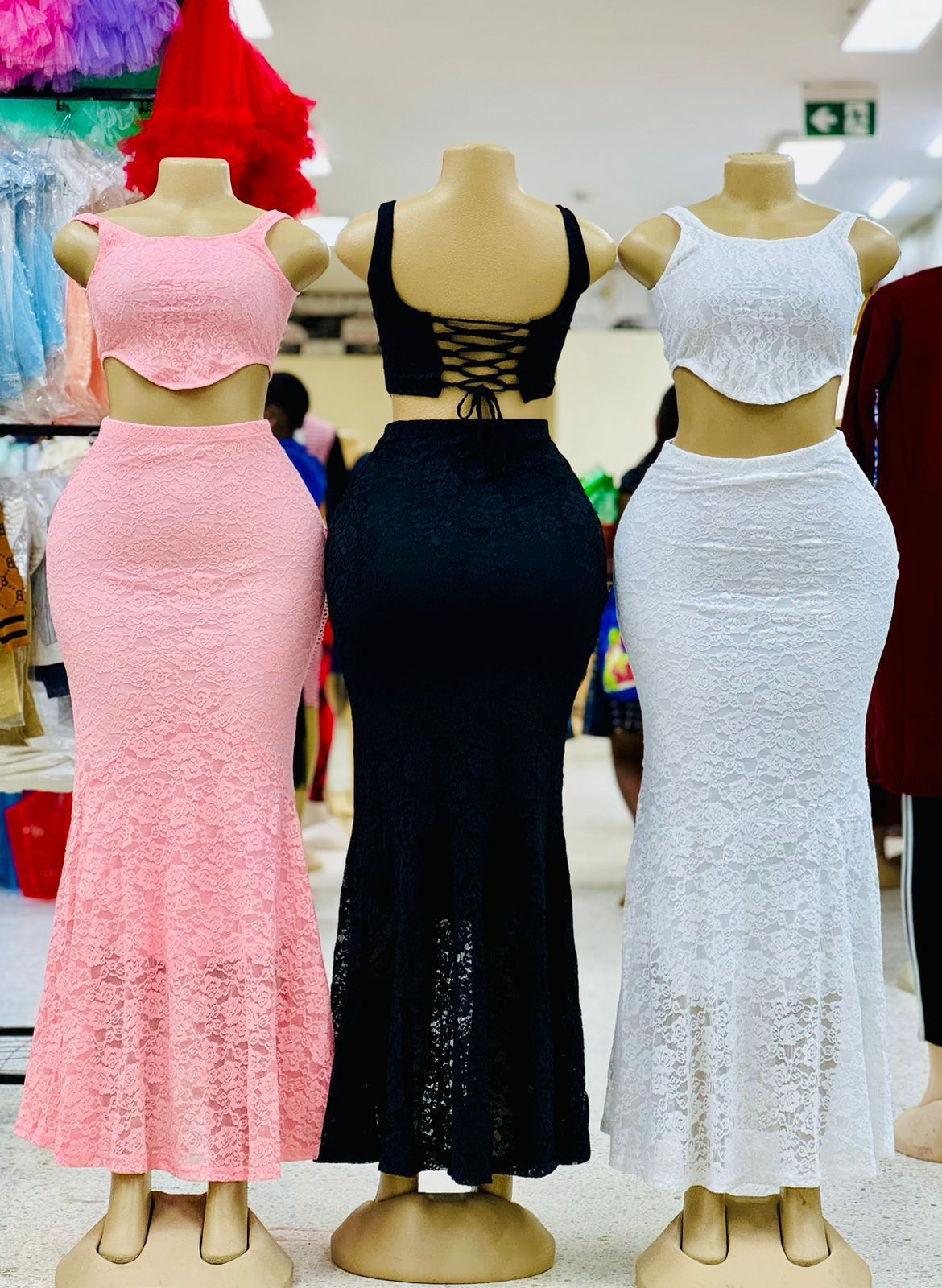 Thumbnail of Full dress 3